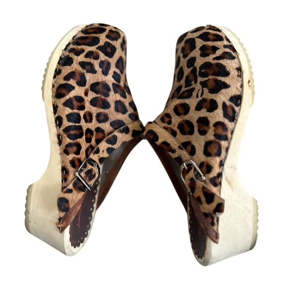 Hanna Andersson Wooden Brown leopard Print Pony Hair Clogs - Picture 4 of 11